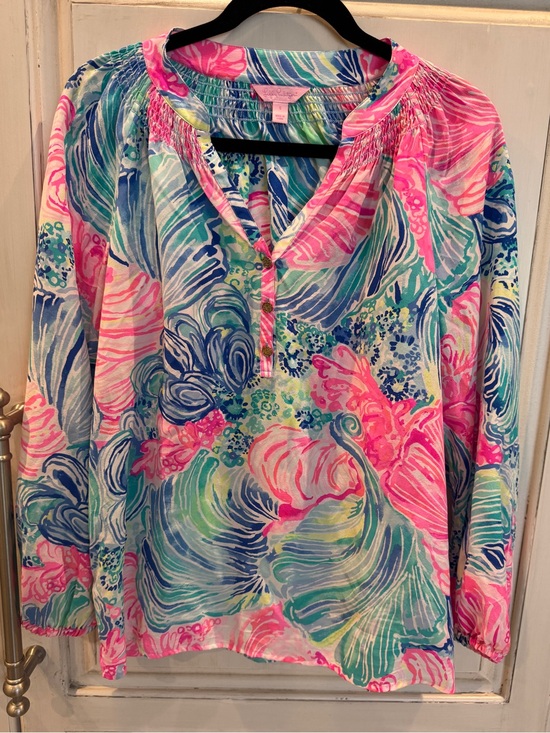 Lilly Pulitzer Tops - Lilly Pulitzer Elsa Small Pink Multi Floral V-Neck Blouse smocked , Beach Please